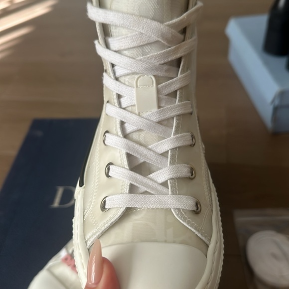 Dior unisex M-B23 HT Oblique shoe (with unique Dior charm) - Picture 4 of 6